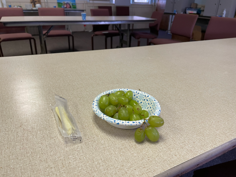 String cheese and grapes